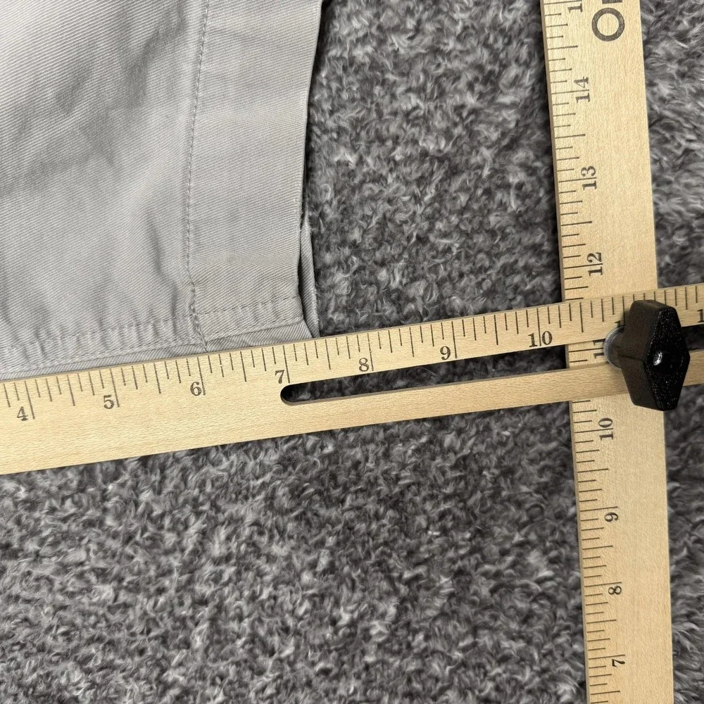 American Eagle Mens Flex Classic Shorts Size 33 Gray Chino Flat Front - Picture 8 of 9